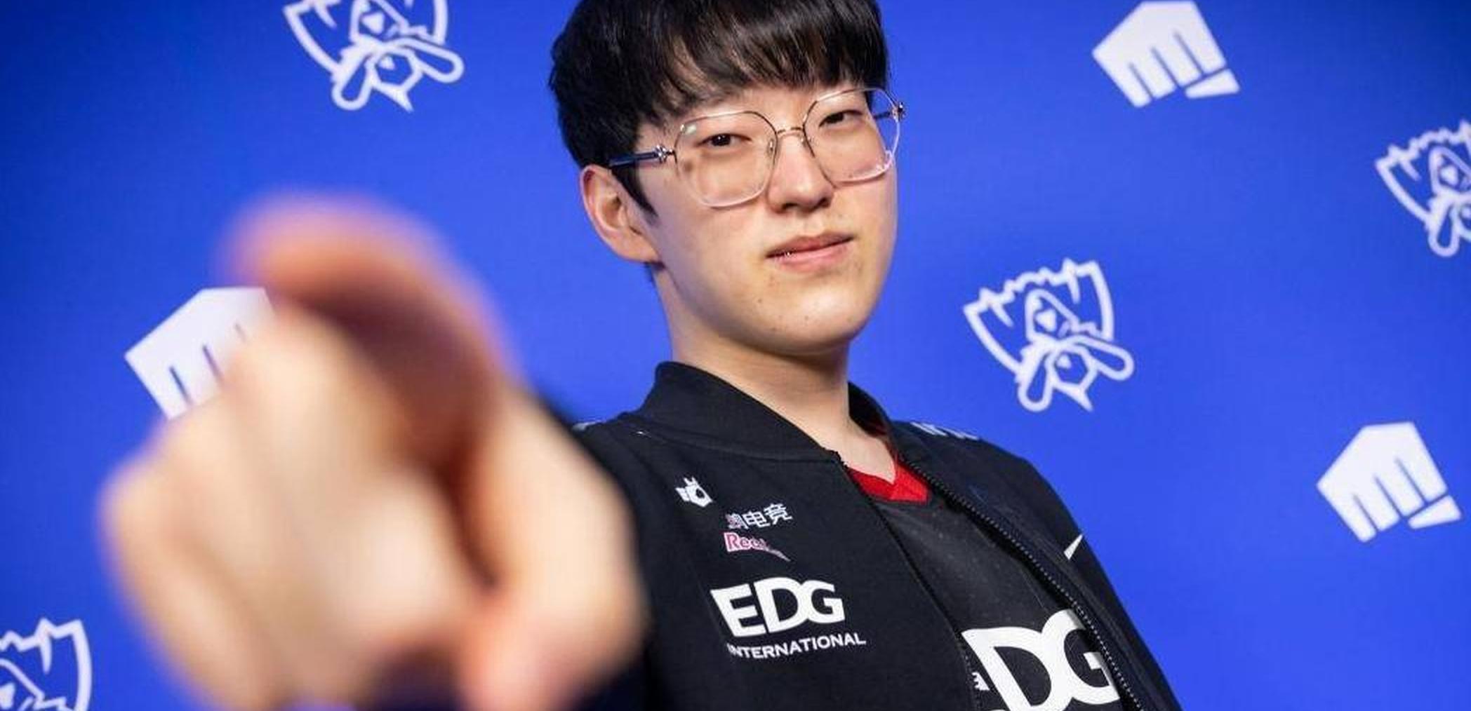 爱游戏平台包含Scout赛事官方发布大胜新规，巴黎圣日耳曼争议不断！的词条